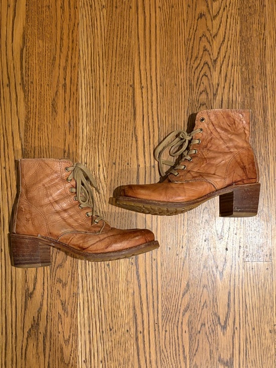 Shoes - FRYE Boots